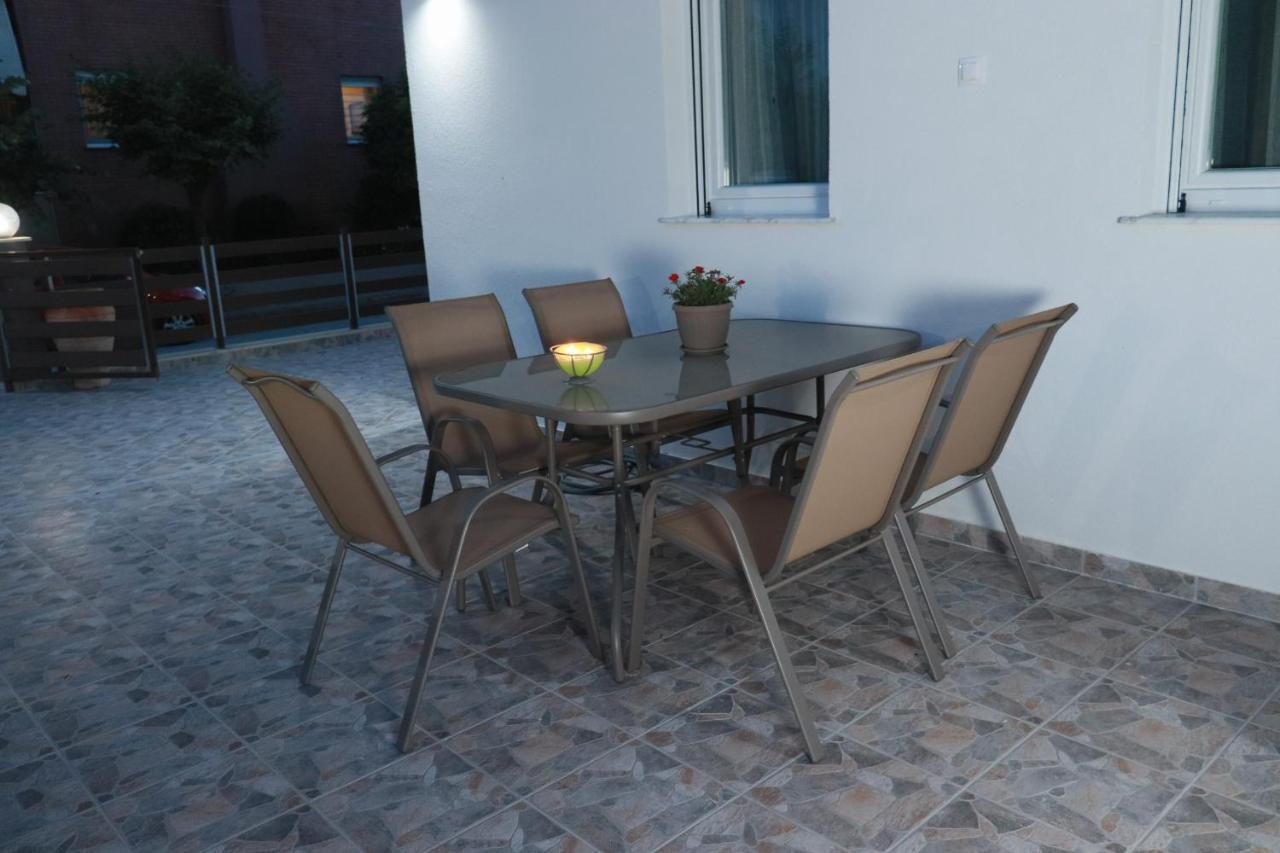 Filippou Luxury Flogita